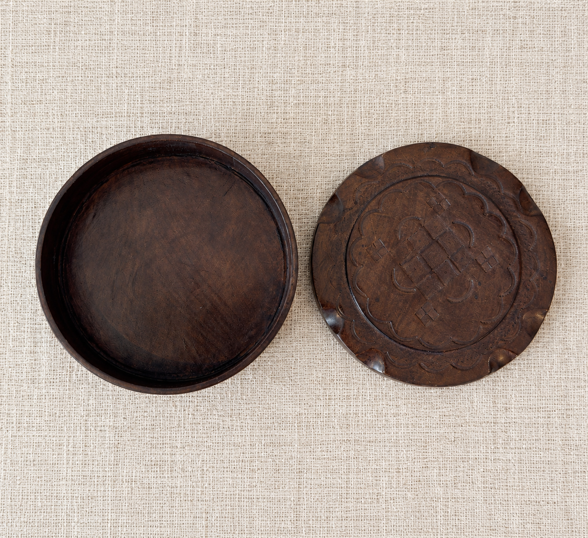 Boite de rangement ronde en cuir - Modèle martelé