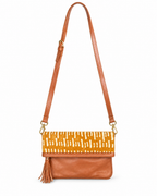 Sac bandoulière en cuir camel et bogolan – moutarde