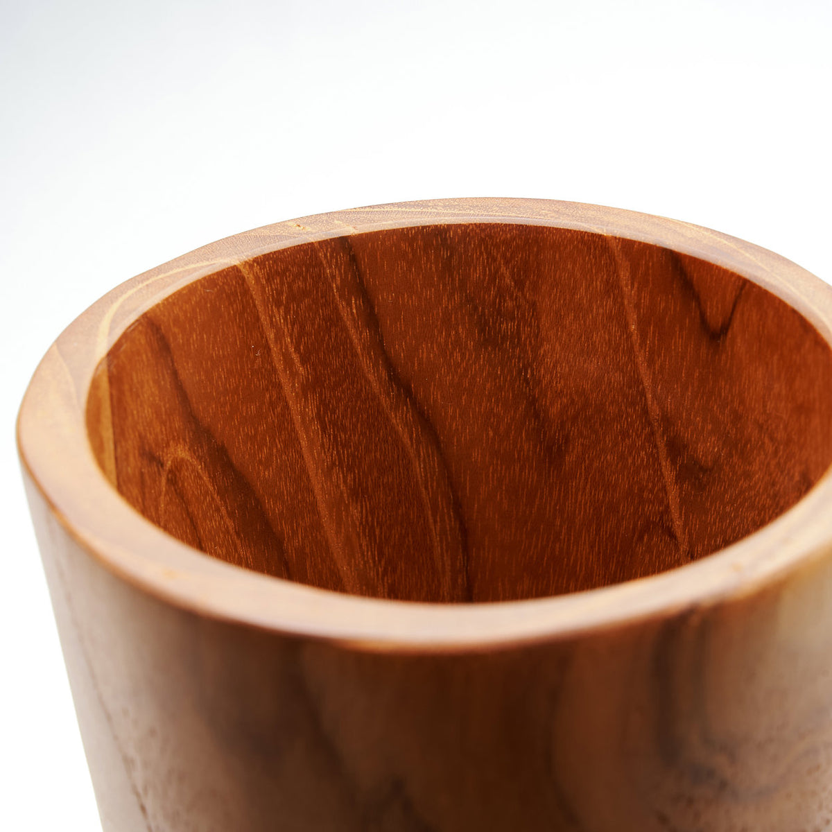 Tasse en racine de teck
