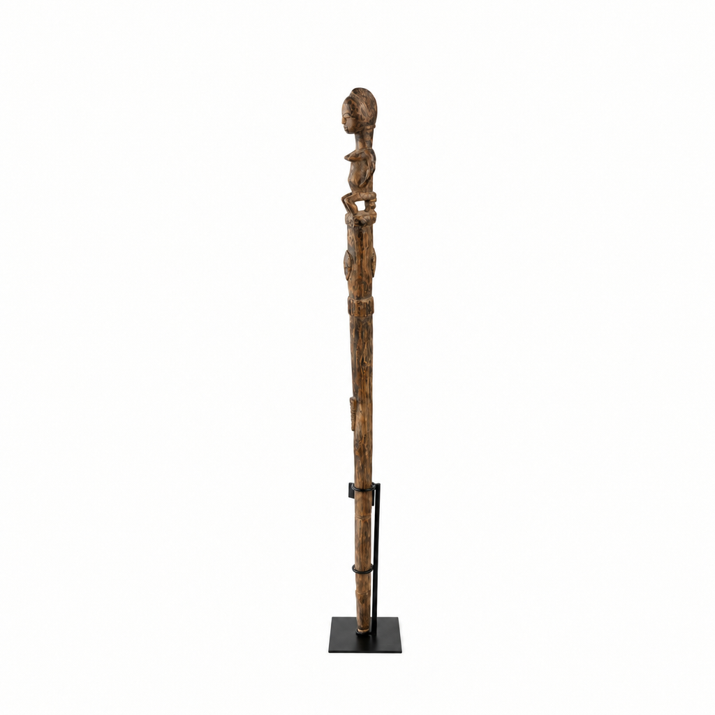 Canne sculptée ancienne, vue de profil