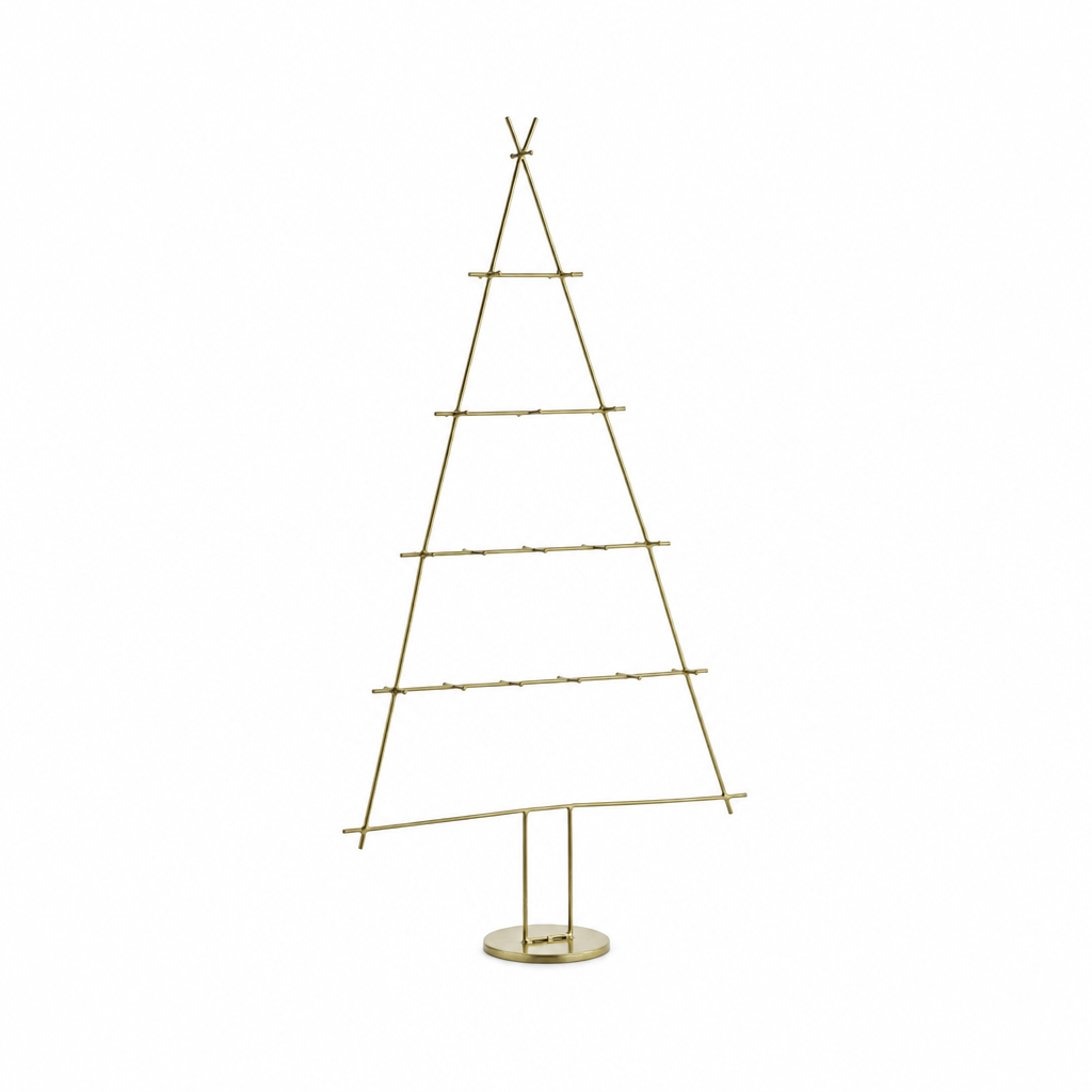Sapin de Noël en fer sur fond blanc avec davantage d’espace autour