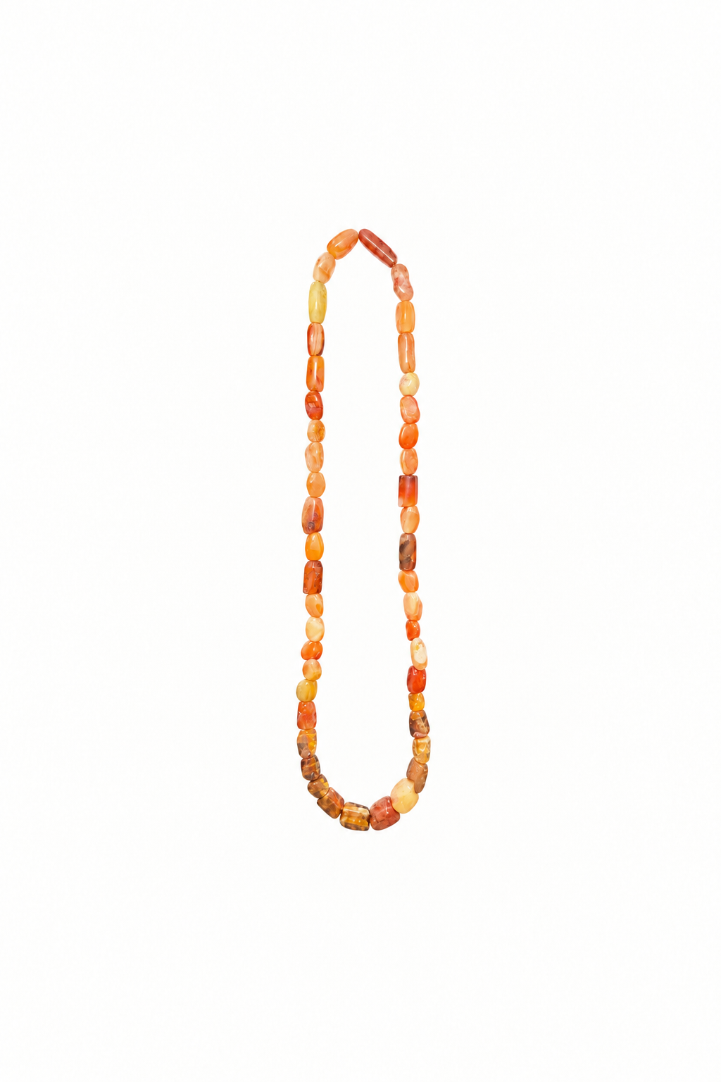 Variante du collier en agate avec beaucoup d’espace autour